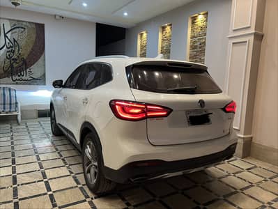 MG HS 2021
