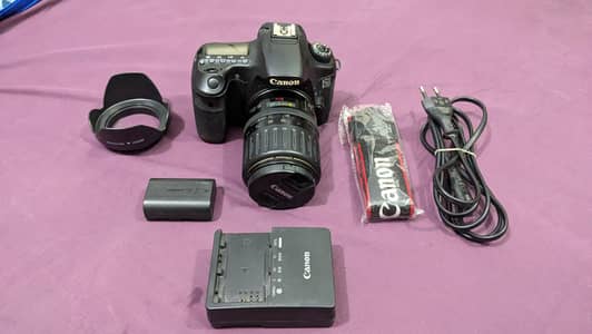 Canon EOS 60D DSLR Camera with 35 - 135mm lens | Clean Body | Mint Con
