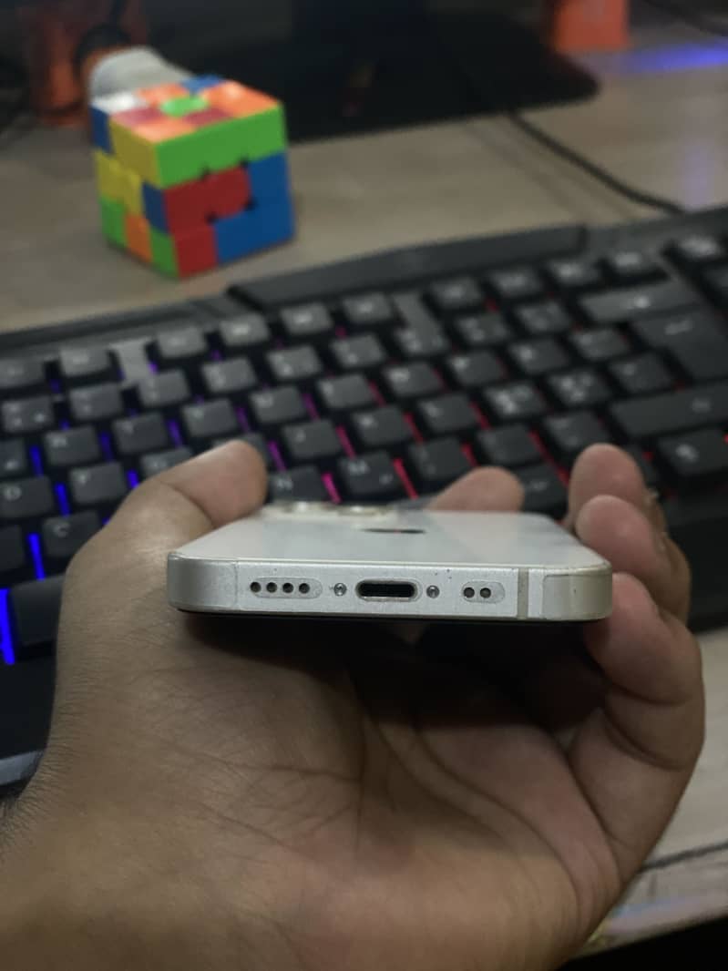 IPhone 13 Mini 0