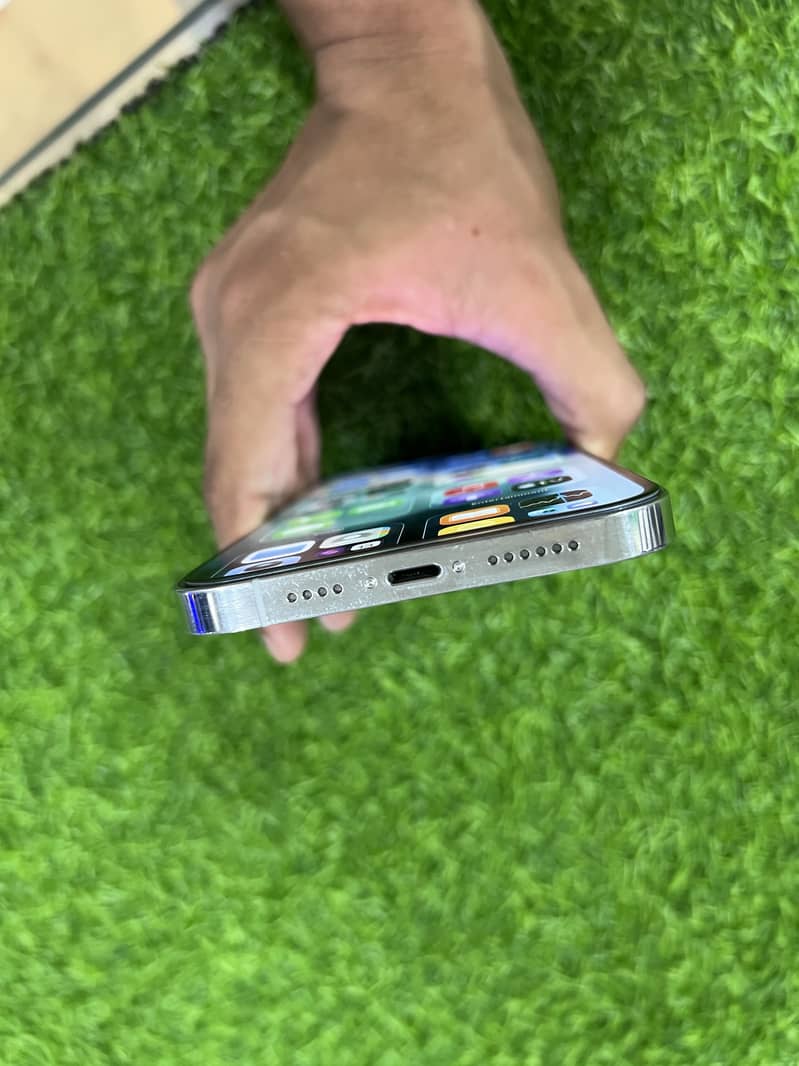 Apple iPhone 12 Pro Max 6