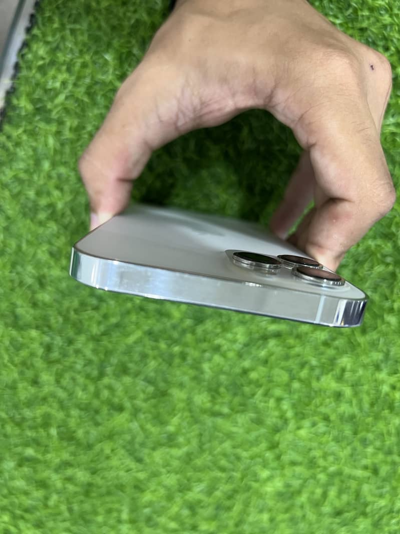Apple iPhone 12 Pro Max 10