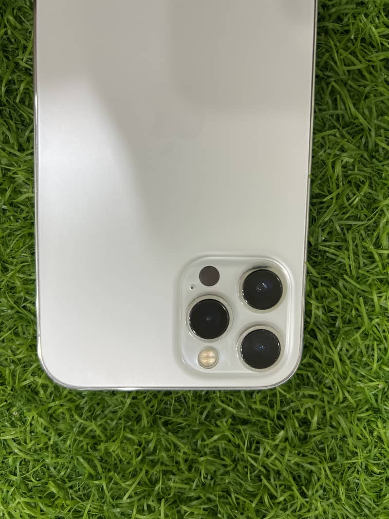 Apple iPhone 12 Pro Max 11