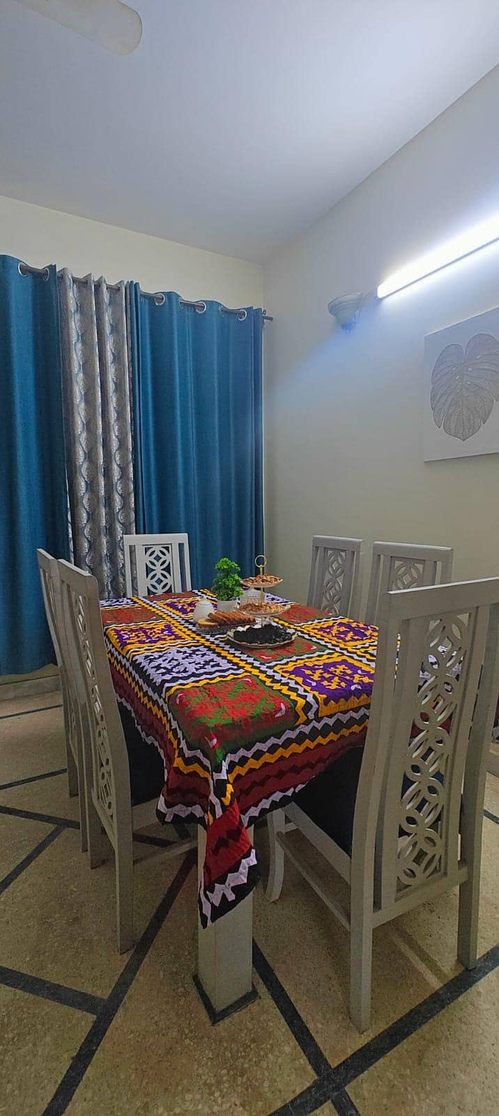 dining table 0