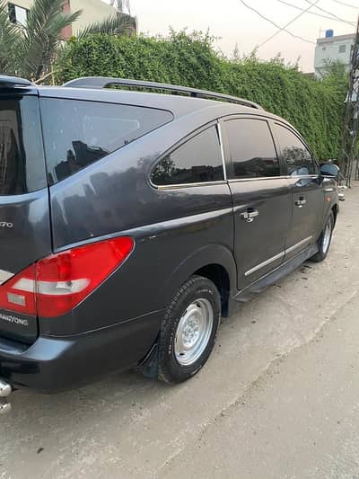 Ssangyong Stavic 2006