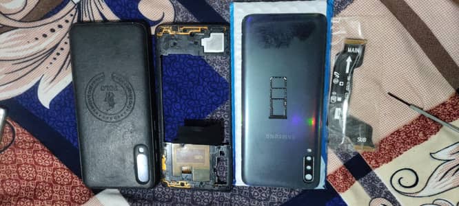 a 70 back casing cover bilkul free and strip