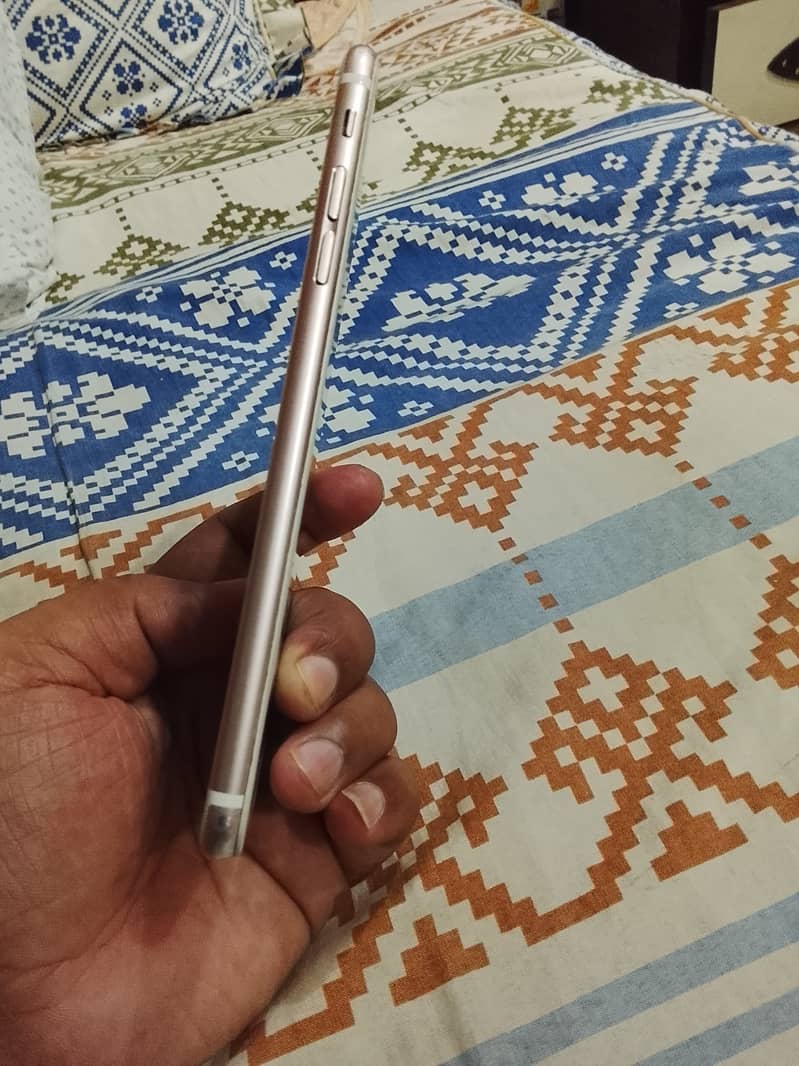 Apple iPhone 6S Plus 3