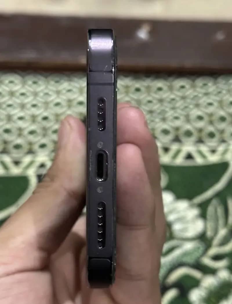 Apple iPhone 14 Pro Max 2