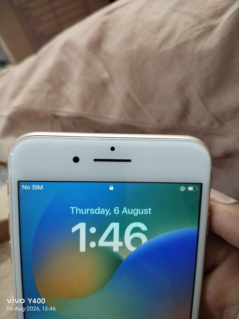 Apple iPhone 8 Plus 2