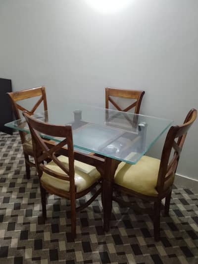 Dinning table with 4 Chairs