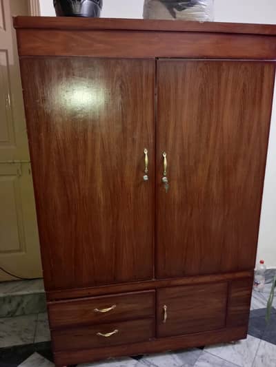 Wooden Wardrobe/ لکڑی کی الماری