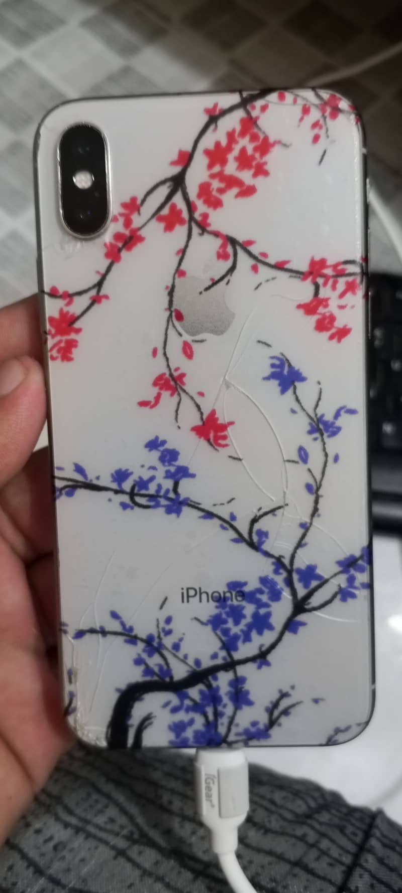 Apple iPhone X 4