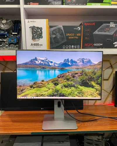 DELL ULTRASHARP 27 INCH BORDERLESS 2K QUAD HD IPS TYPE-C A+ LED 10/10