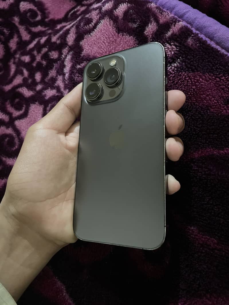 Apple iPhone 13 Pro 1