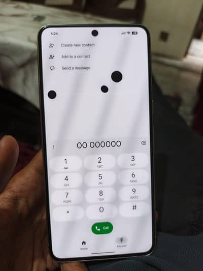Google Pixel 8 Pro doted