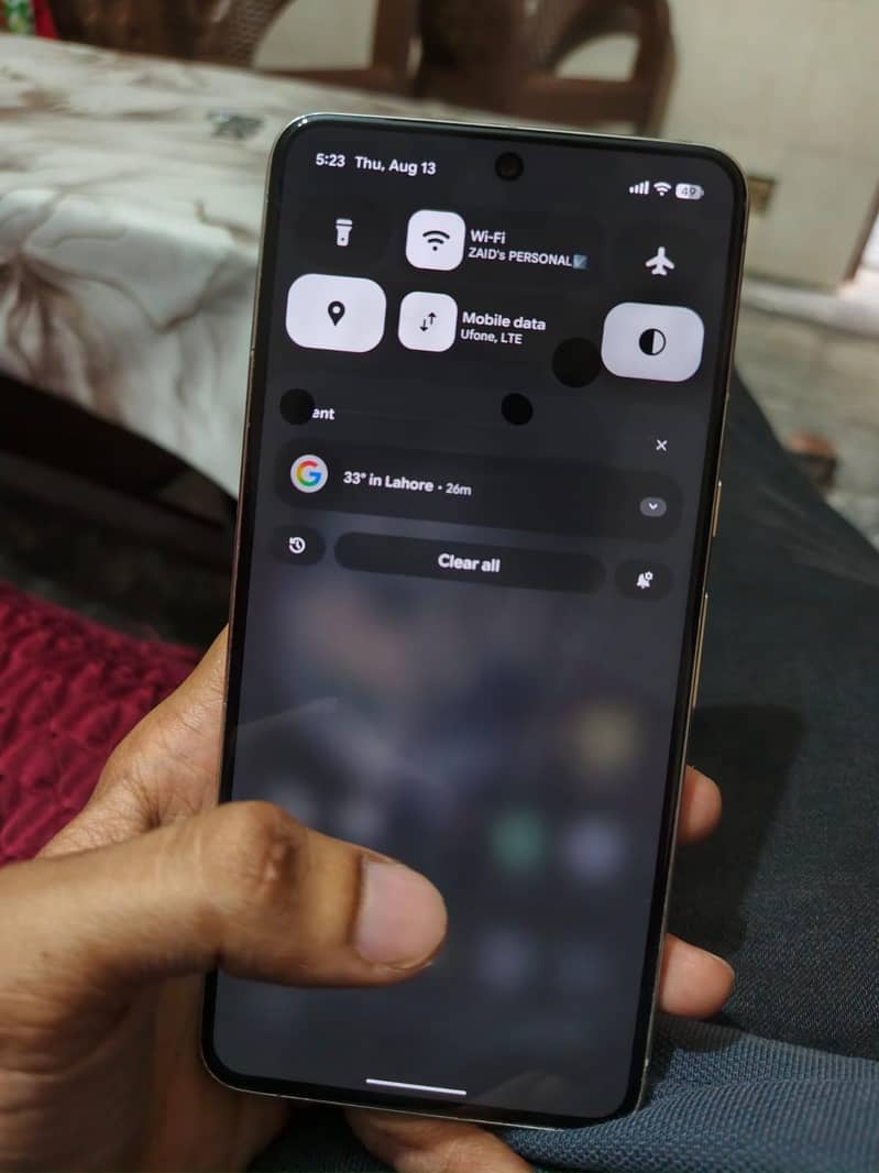 Google Pixel 8 Pro doted 3