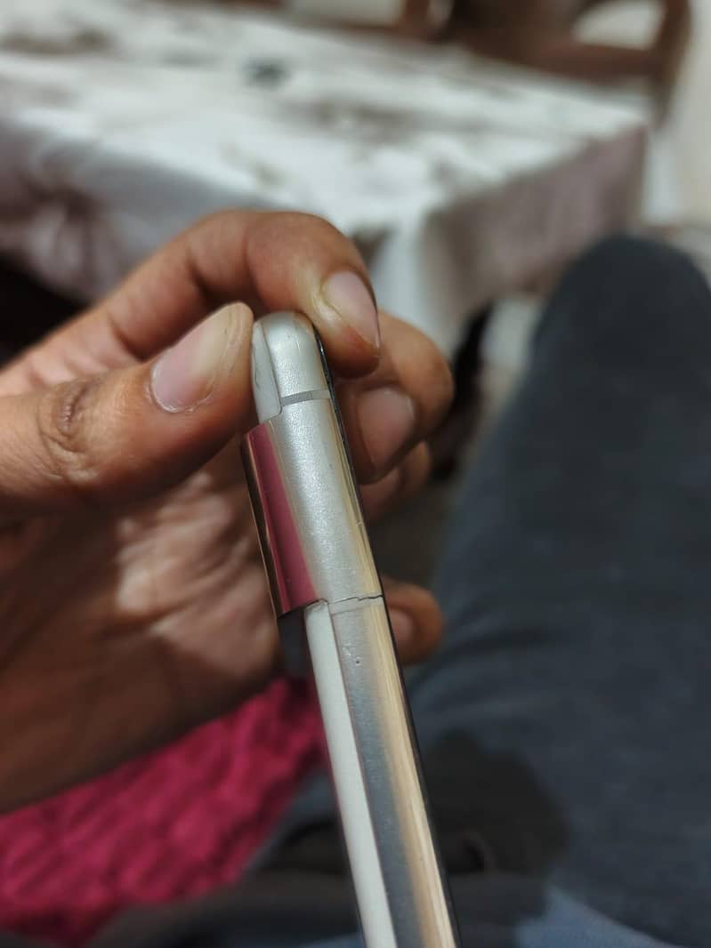 Google Pixel 8 Pro doted 8