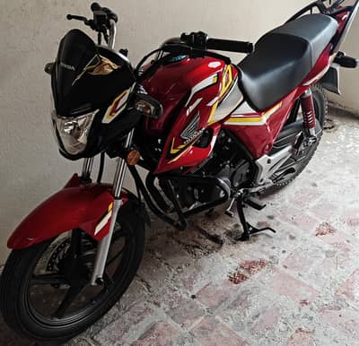 Honda CB150 F