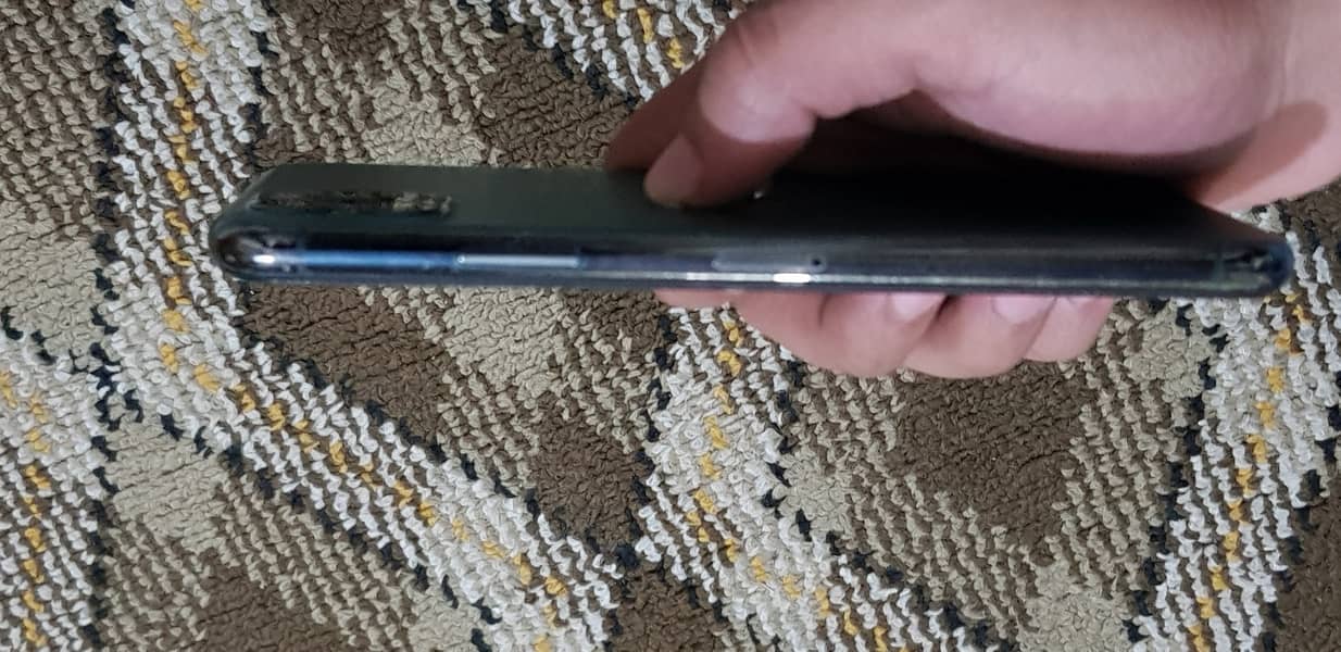 Apple iPhone 11 Pro Max 5