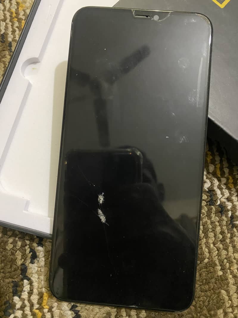 Apple iPhone 11 Pro Max 9