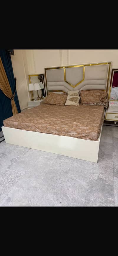 Bedroom set