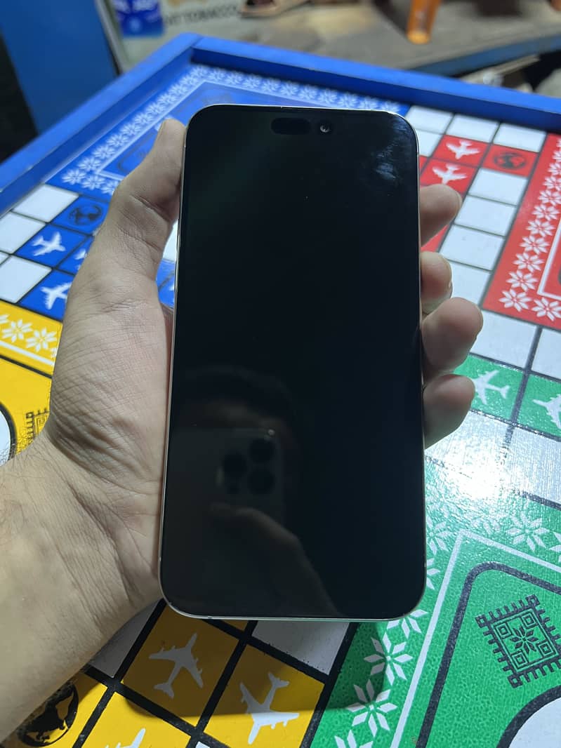 Apple iPhone 15 Pro Max 1