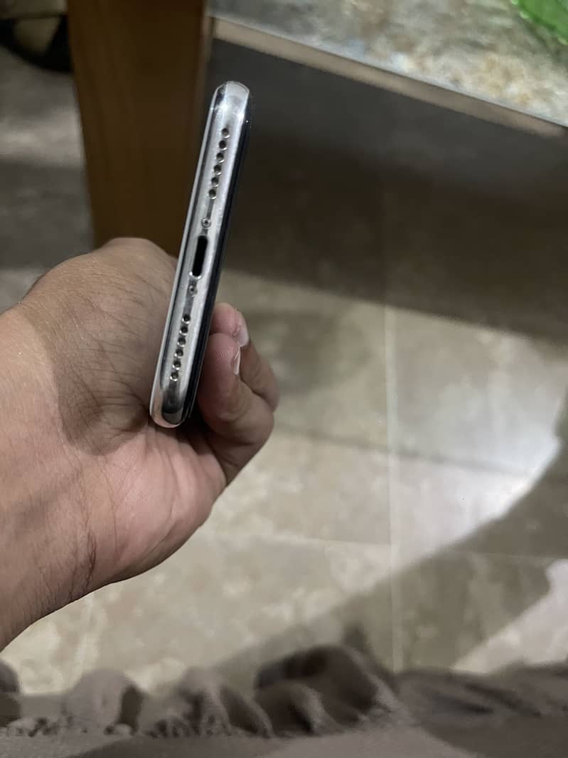 Apple iPhone X 2