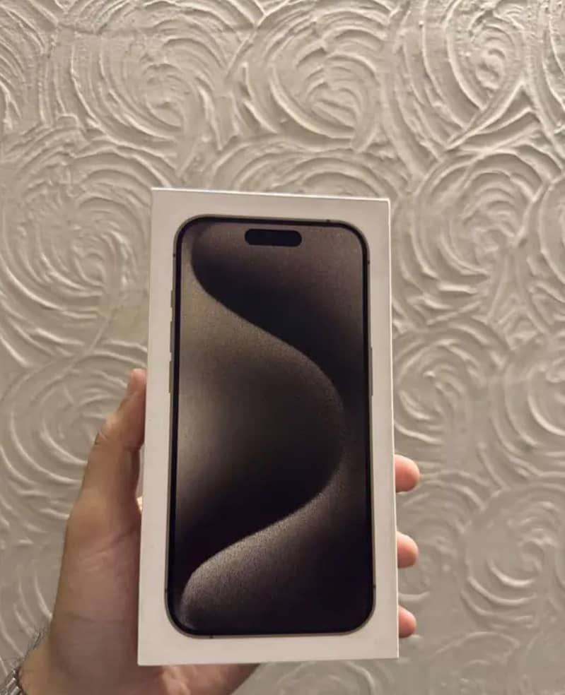 Apple iPhone 15 Pro Max 3