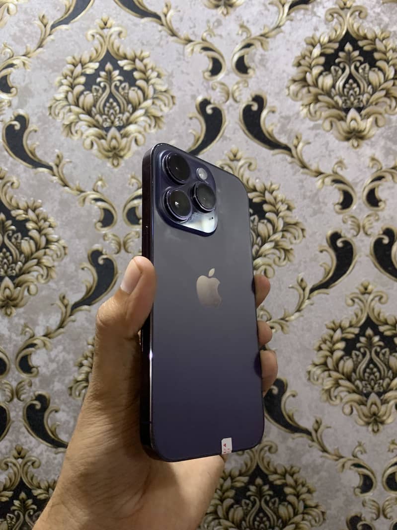 Apple iPhone 14 Pro 0