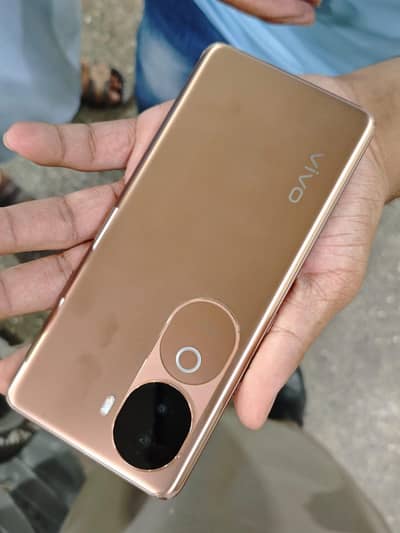 Vivo V40e