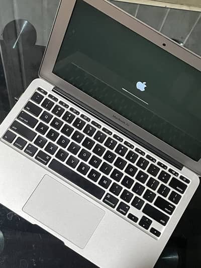 Macbook Air 11” 2014 MODEL | 4GB + 256GB | FAN PROBLEM