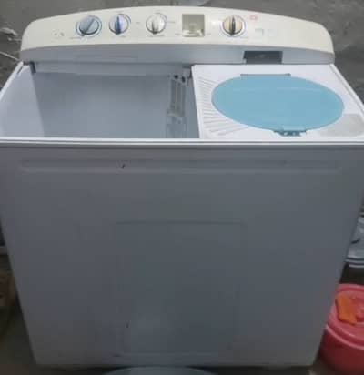Dawlence Washing Machine and Dryer perfect condition: 03345065176