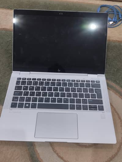 HP Elitebook G3 core i5 8th 8gb Ram touch screen x360 1030g screen dam