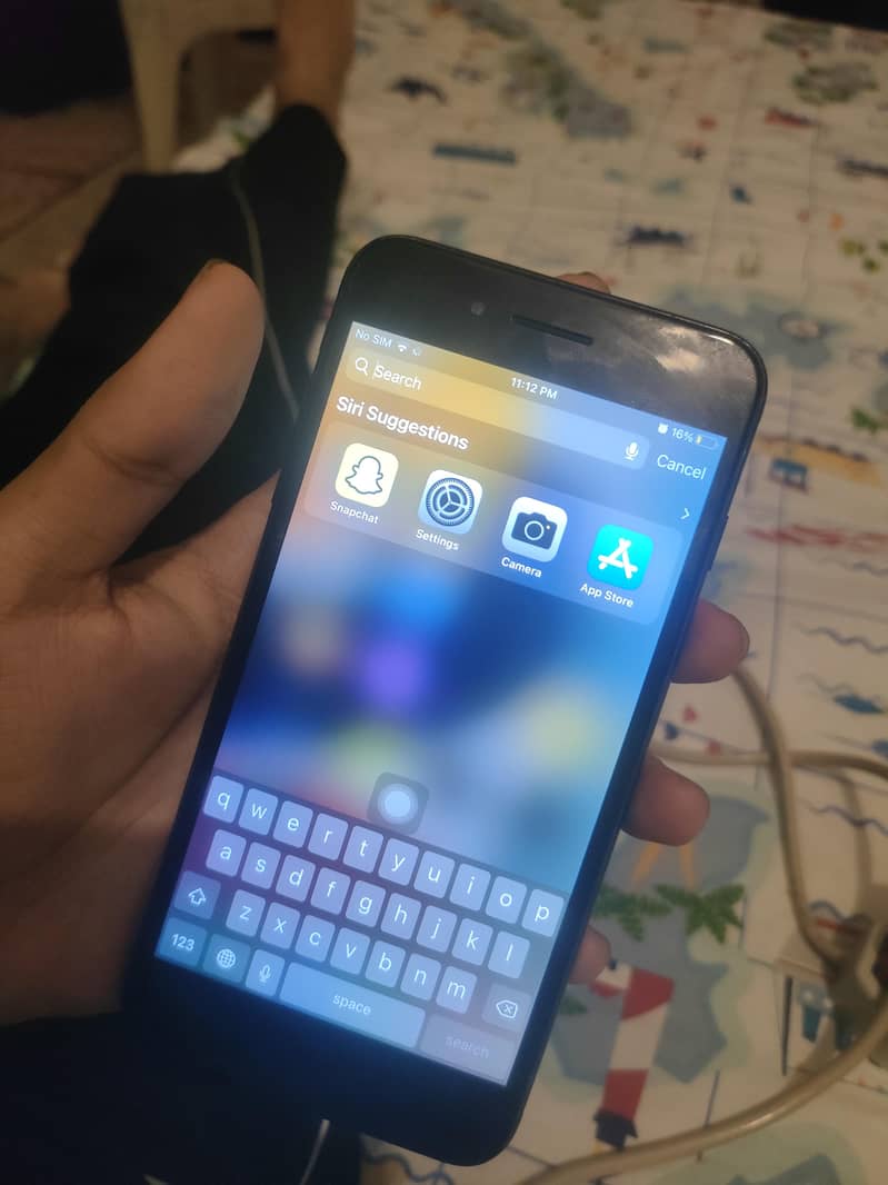 Apple iPhone 7 Plus 0