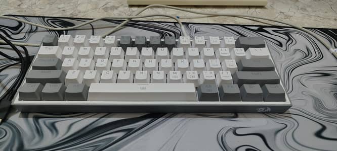 red dragon k617 fizz gray and white keyboard