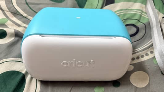 Brand New Original Cricut Joy Cutting Machine – With Carrying Case