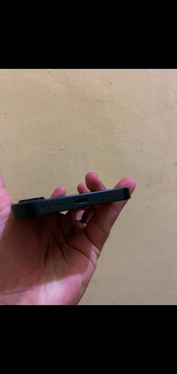 Apple iPhone 13 1