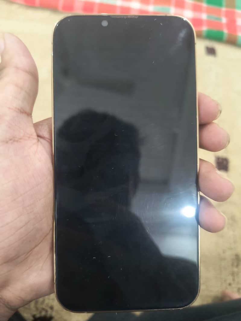 Apple iPhone 13 Pro 4