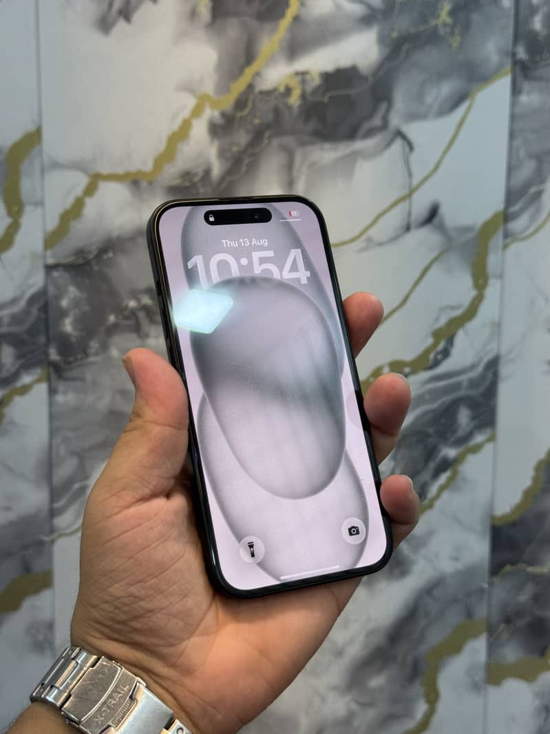 Apple iPhone 15 1