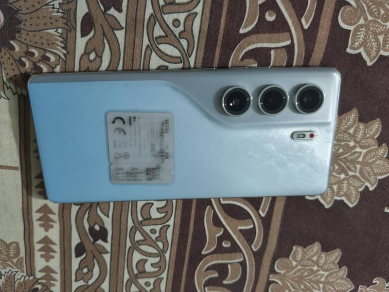 Tecno CAMON 40 Pro 2