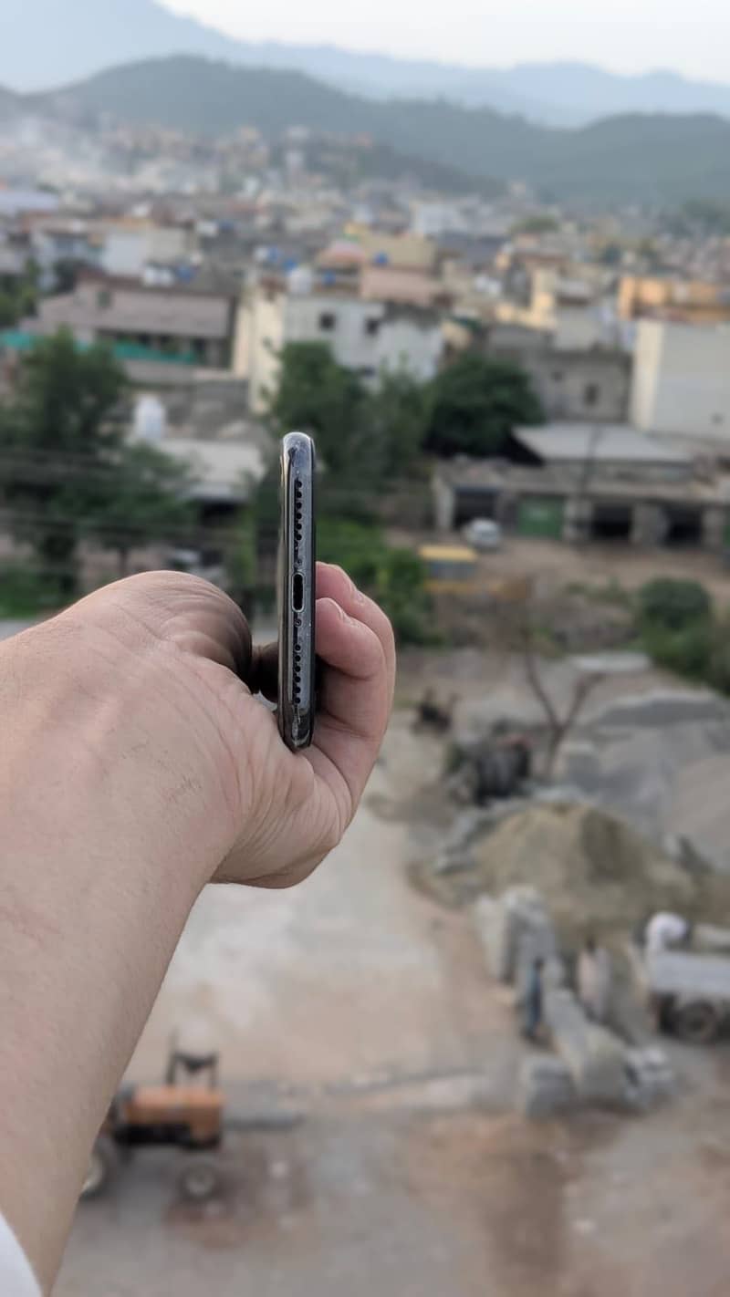 Apple iPhone X 1