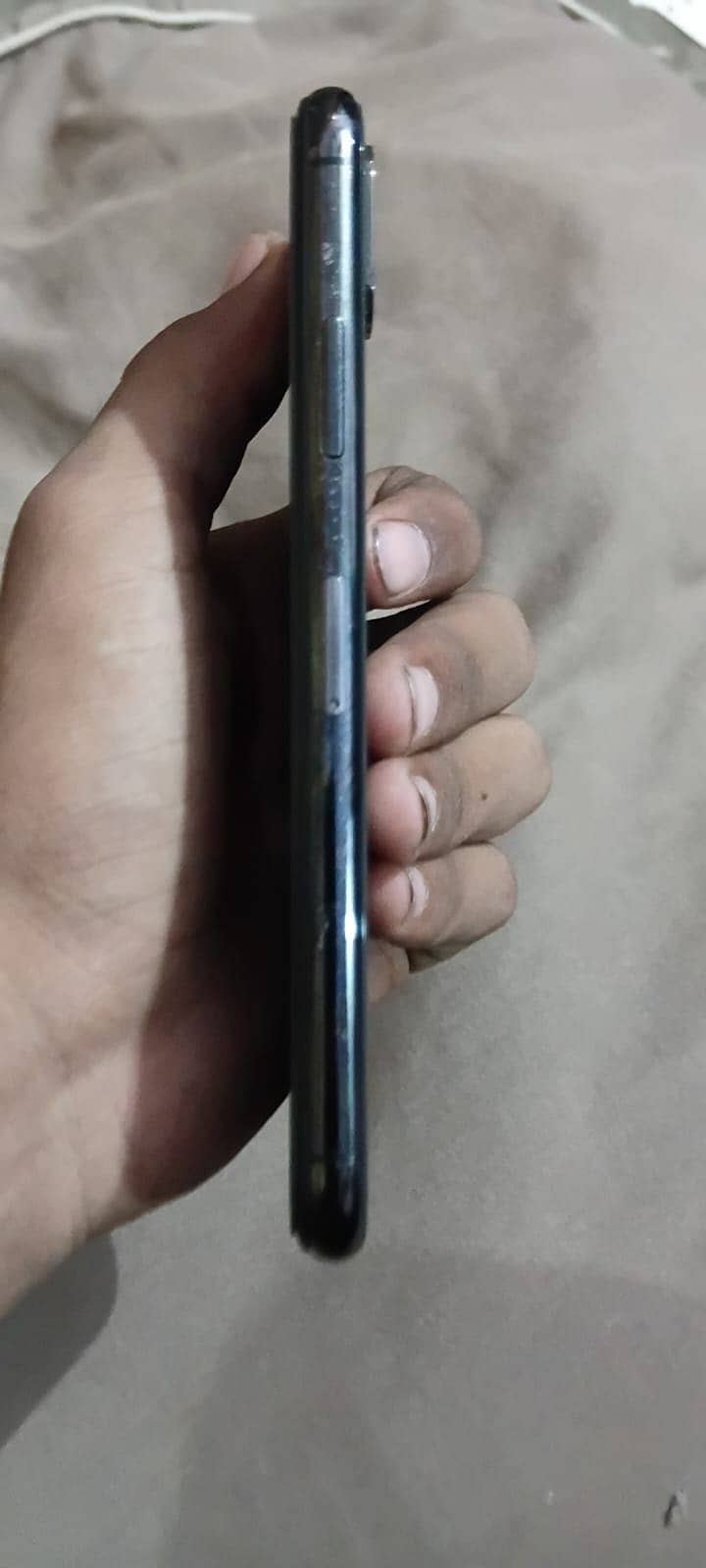 Apple iPhone X 6