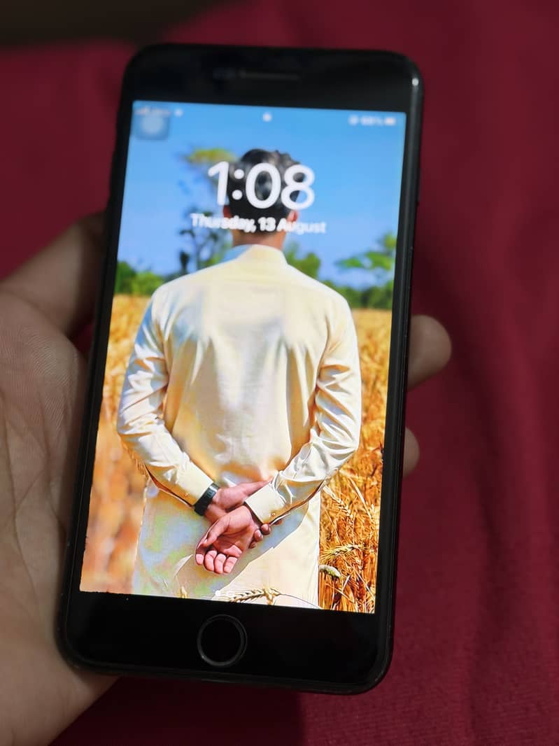 Apple iPhone 7 Plus 1