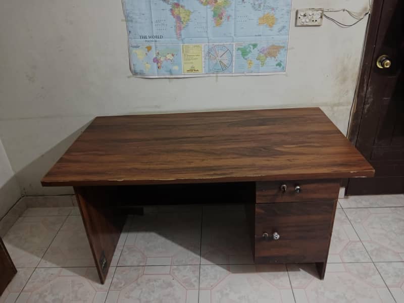 Study table 0
