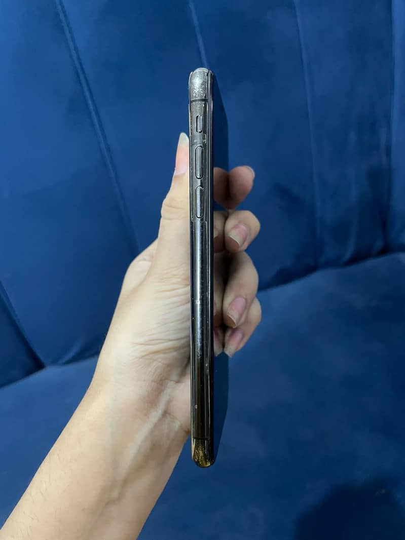 Apple iPhone X 2