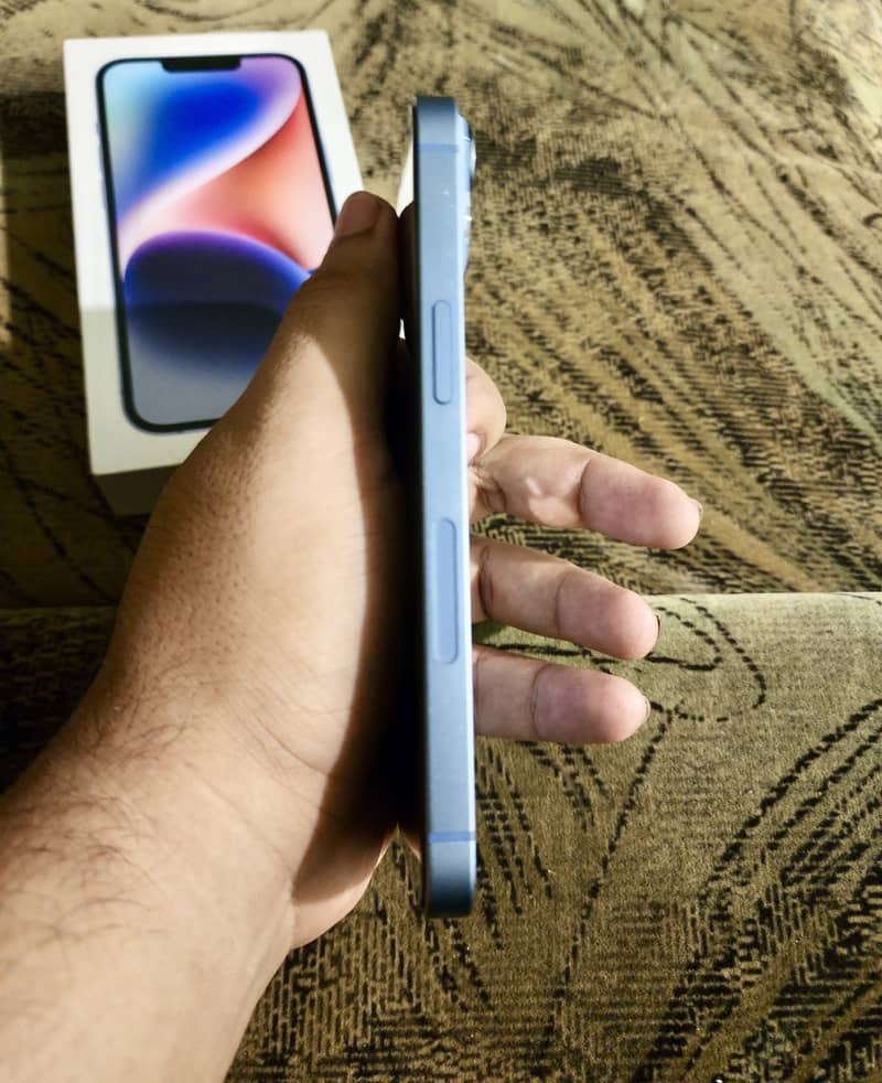 Apple iPhone 14 3