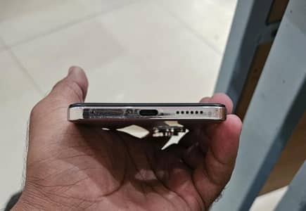 Vivo V50 Lite 5g. 12/256gb. Exchange possible