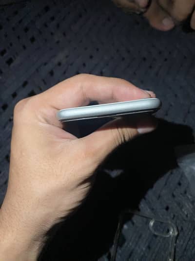 Apple iPhone SE