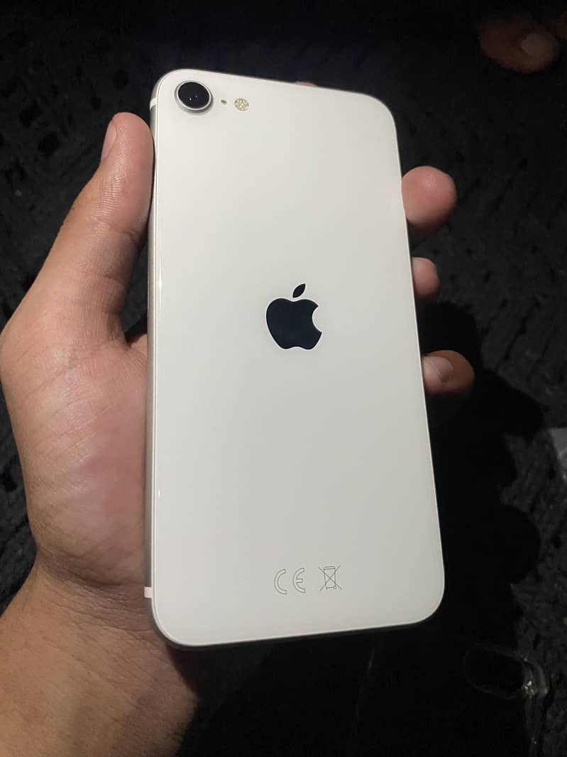 Apple iPhone SE 6