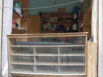 Showcase in Good Condition
