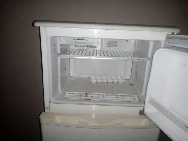 Refrigerator 9